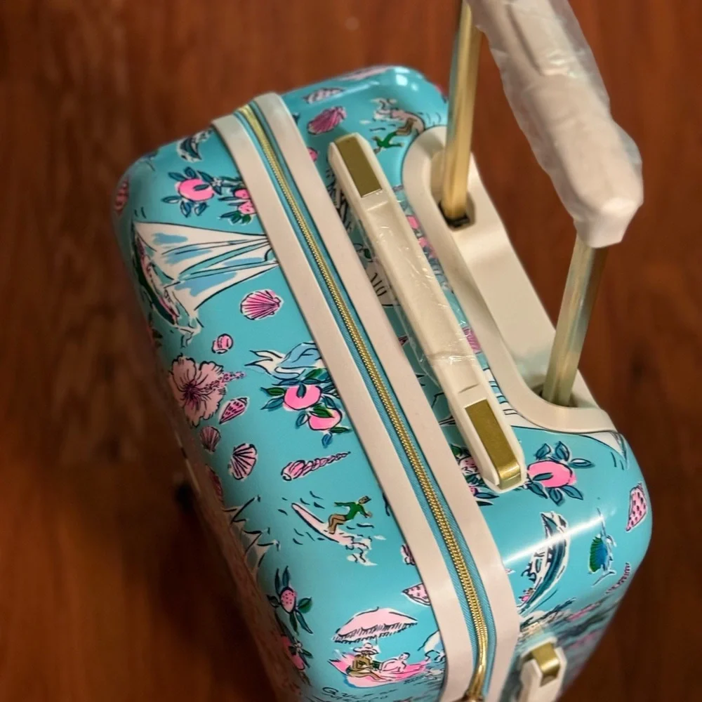 Lilly Pulitzer suitcase NEW in Florida blue print - Picture 13 of 13